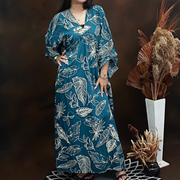 0136/ Dark Teal Long Kaftan, Rayon Viscose Material - Picture 4 of 13